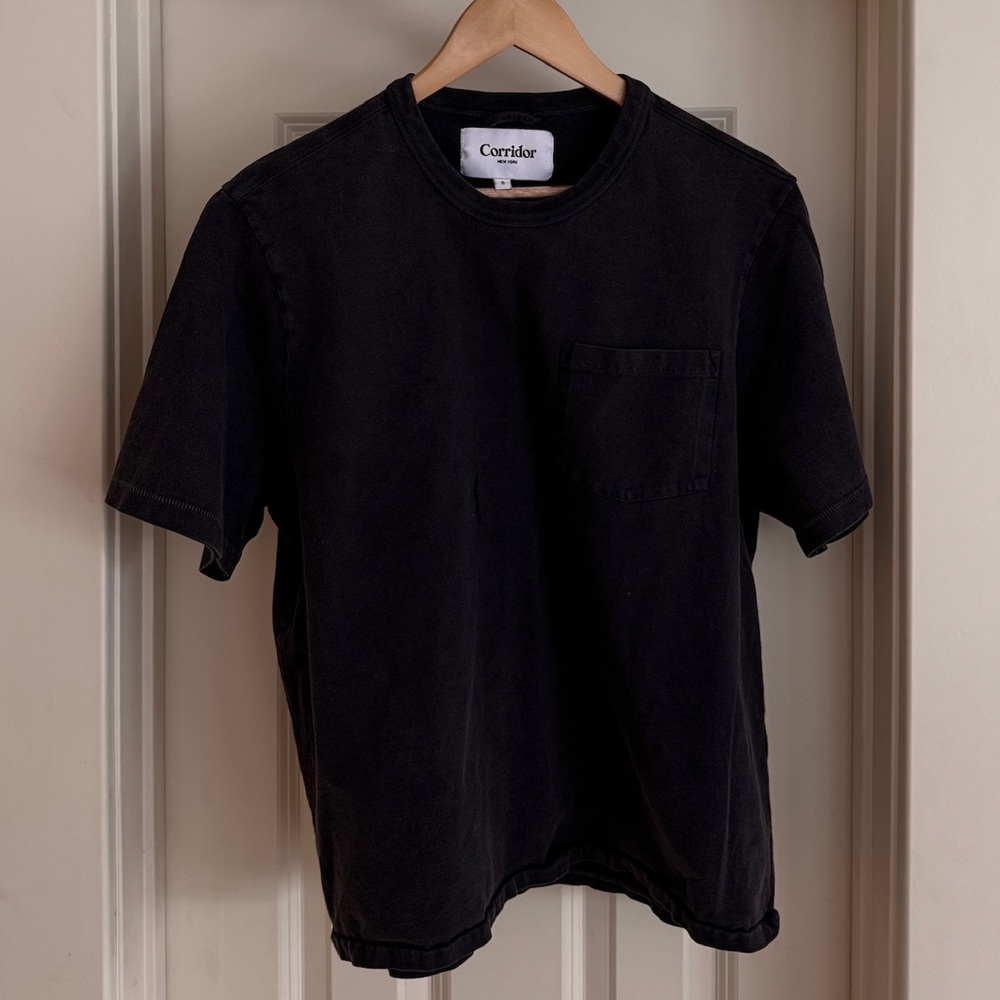 Corridor Classic Black Men's Tee